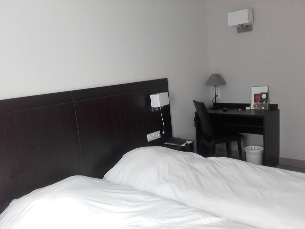 Logis Hotel-Restaurant Le Chene Vert Saint-Pourçain-sur-Sioule 외부 사진