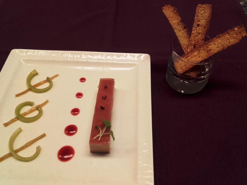 Logis Hotel-Restaurant Le Chene Vert Saint-Pourçain-sur-Sioule 외부 사진